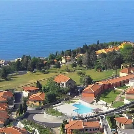 Beuca Aparthotel 3*