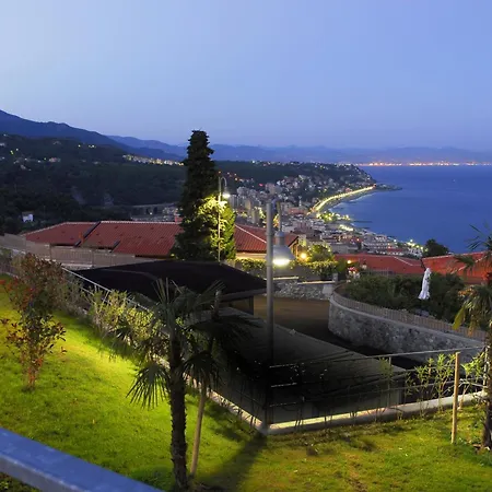 Beuca Aparthotel Cogoleto