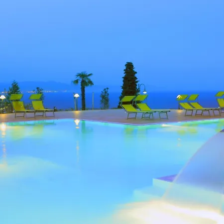 Beuca アパートホテル 4*