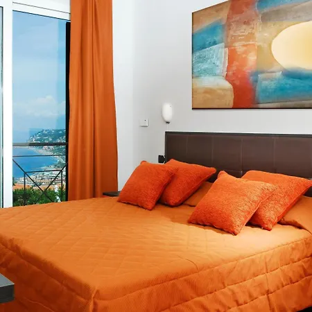 Beuca Apartahotel