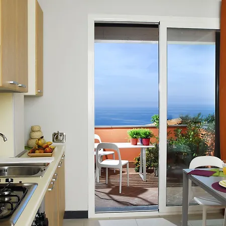 Beuca アパートホテル