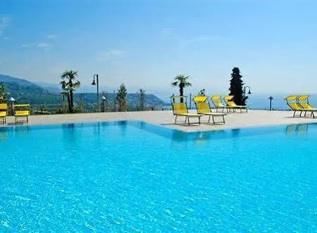 Beuca Apartahotel