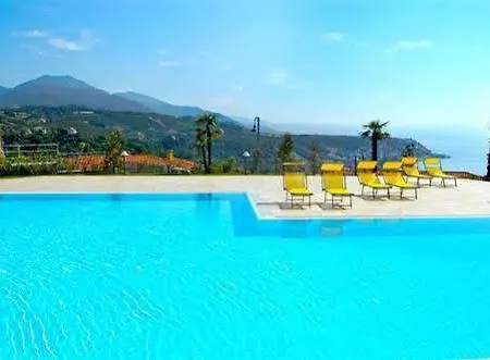 Aparthotel Beuca 3*
