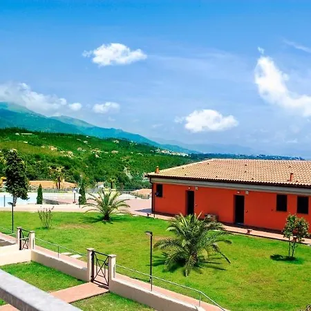 Apartahotel Beuca 4*